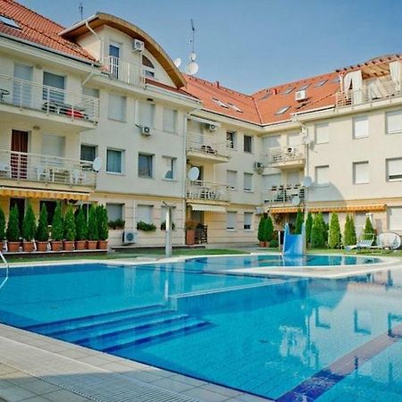 Relax Beach Apartman Hajduszoboszlo Luaran gambar
