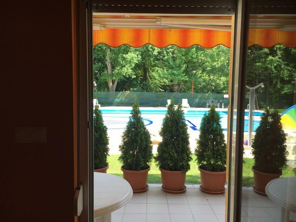 Relax Beach Apartman Hajduszoboszlo Luaran gambar